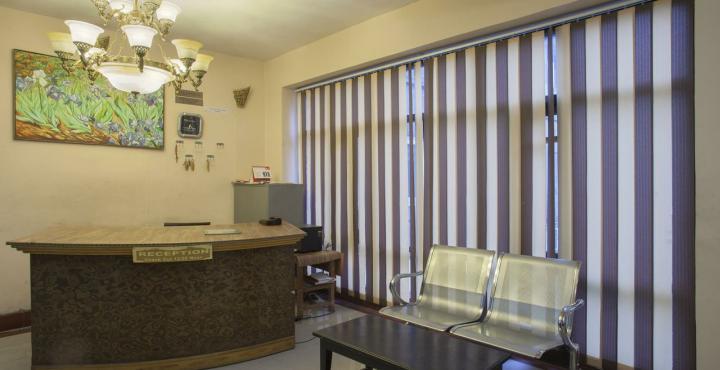 Hotel Pride Continental Srīnagar Esterno foto