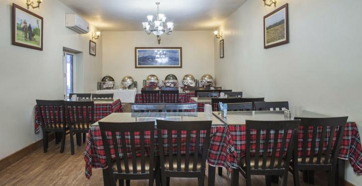 Hotel Pride Continental Srīnagar Esterno foto